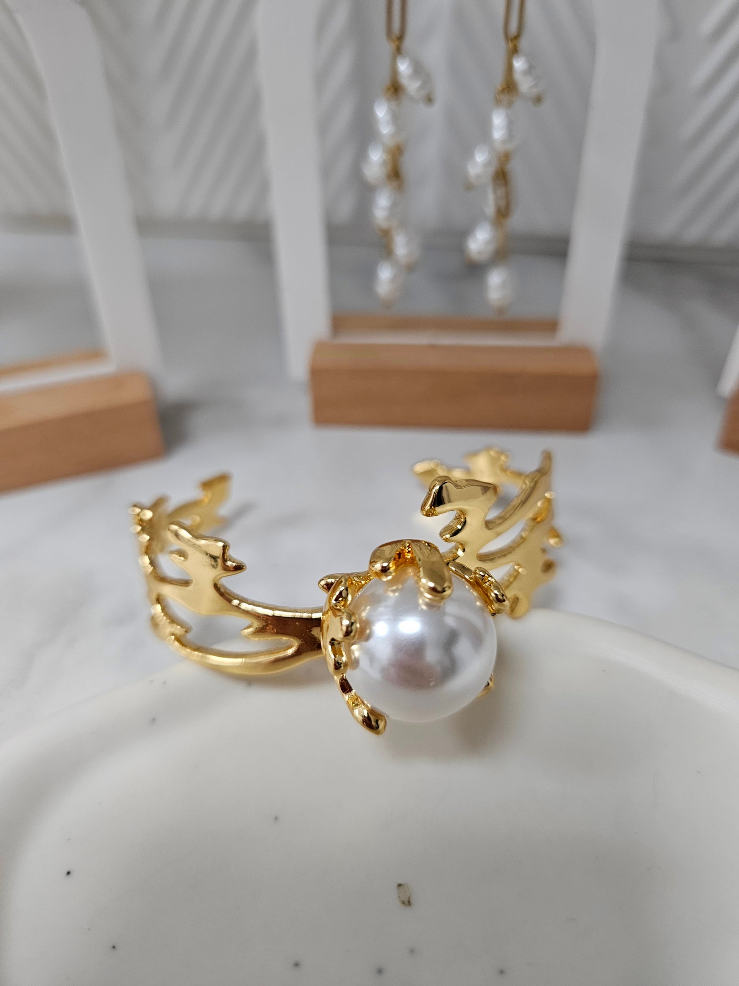 Pearly Algae Cuff
